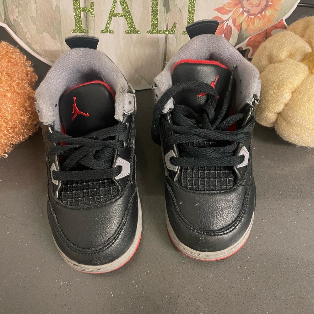 Jordan retro 4